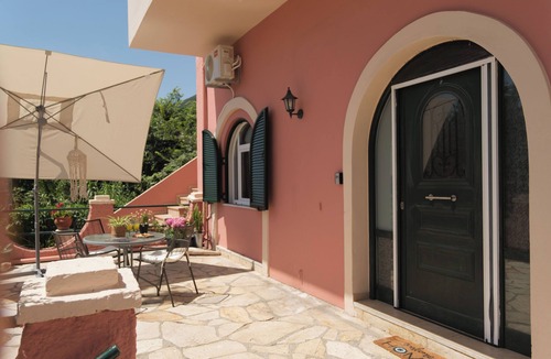 Ipsos Apartment | Central Boho Apartment by Konnect, Ipsos