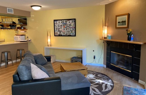 Old North Boulder Apartment | Central Boulder Studio Condo - Quiet Space Close to Downtown!