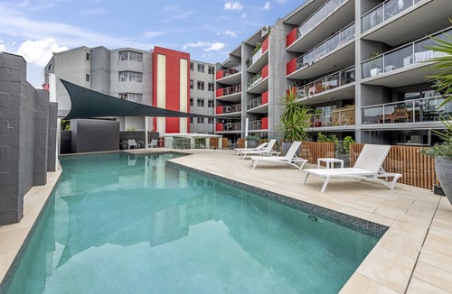 Bowen Hills Apartment | Central Bowen Hills Stay