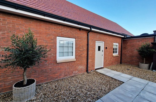 Shipston on Stour Apartment | Central & Brand New, 2 bed luxury flat