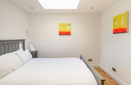 Dalry Apartment | Central, Bright 2 Bed Flat - Pool & Sauna