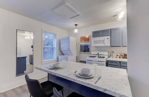 Cooper-Young Historic District House | Central | Bright & Modern | Cooper Young