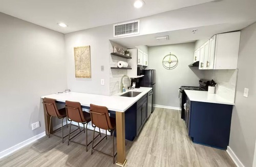 Garden Hills House | Central Buckhead Apartment