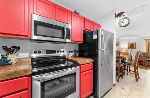 Branson Condo | Central Cabin Condo - Walk-In!