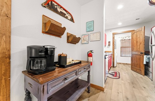 Branson Condo | Central Cabin Condo - Walk-In!