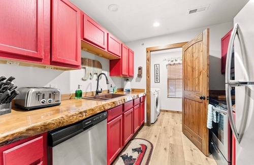 Branson Condo | Central Cabin Condo - Walk-In!