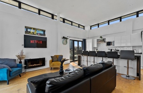 Cardiff City Centre Apartment | Central Cardiff Penthouse - Private Rooftop