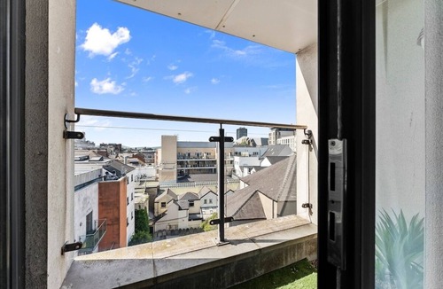 Cardiff City Centre Apartment | Central Cardiff Penthouse - Private Rooftop