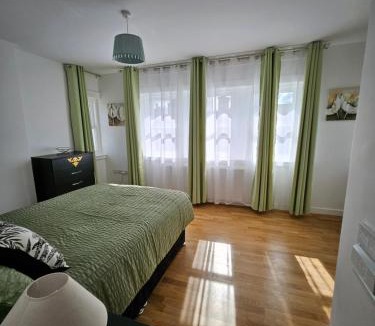 Leek House | Central Chambers Suites - Suite 1