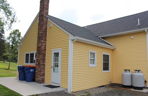 Lakeville House | Central, Charming & Modern Home