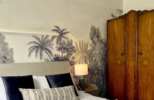 Leckhampton House | Central Cheltenham Step Free House