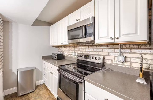 Cardozo House | Central Chic 1BR Apt Near Metro, off 14th st/U st!