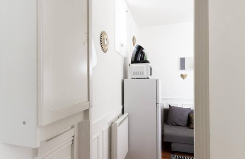 Clichy Apartment | Central Clichy 25m, 12mn from metro13