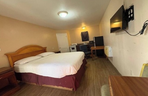 Flour Bluff Hotel | Central Coastal Texas Lodging Near NAS Base | Close to Gulf Coast Attractions