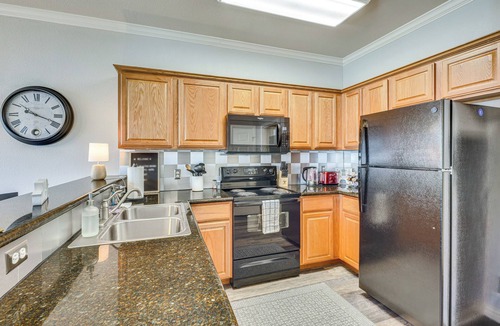 College Station House | Central College Station Townhome w/Community Pool