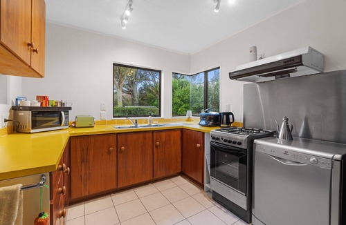 Mount Eden House | Central Comforts - Mount Eden Holiday Home