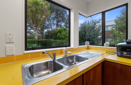 Mount Eden House | Central Comforts - Mount Eden Holiday Home