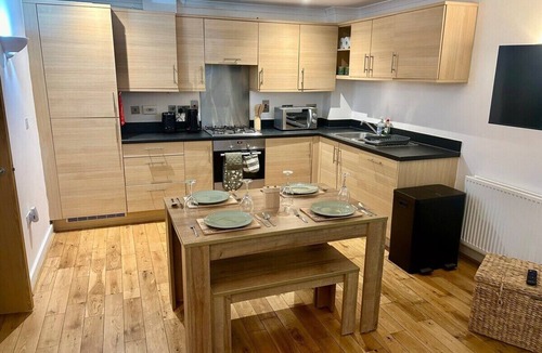 Maidenhead Apartment | Central | Contractors | Parking