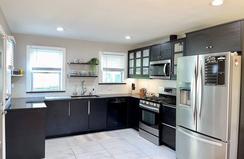 Cleveland UCD Villa | Central/Convenient/Comfort
