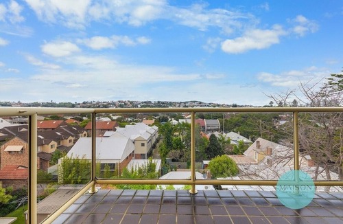 Cooks Hill Apartment | Central Cooks Hill Apartment