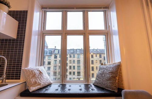 København V Condo | Central Copenhagen Apartment