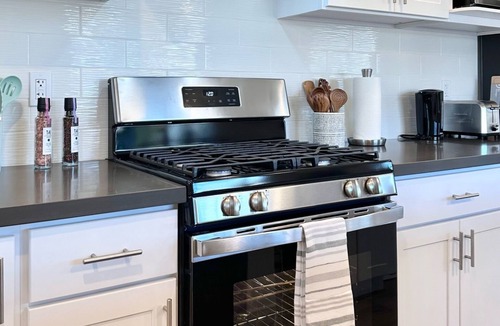 North Central House | Central Cozy New 3B2b home, San Mateo, CA