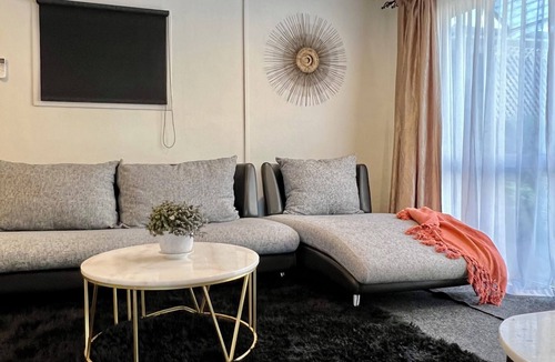 Greerton Apartment | Central Cozy Self-contained Space