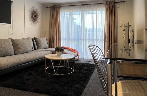 Greerton Apartment | Central Cozy Self-contained Space