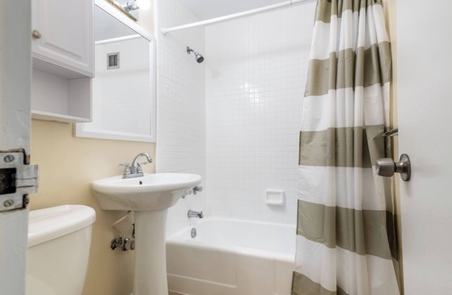 Rosslyn Apartment | Central & cozy studio 5min walk to Rosslyn metro