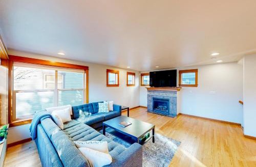 Atlantic House | Central District Hideaway