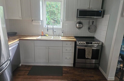 Saint John House | Central/Dog Friendly/Parking/AC