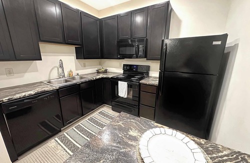 Historic Downtown La Crosse Apartment | Central Downtown La Crosse, Wisconsin with flex space