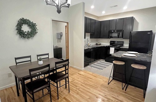 Historic Downtown La Crosse Apartment | Central Downtown La Crosse, Wisconsin with flex space