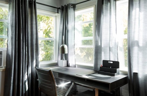 Eagle Rock Apartment | Central Eagle Rock - Close To Shops & Dining