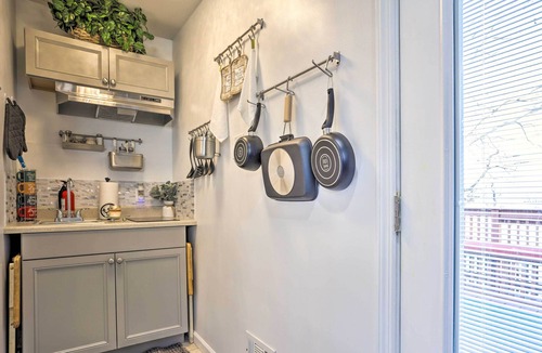 Elmont House | Central Elmont Studio w/Great Outdoor Space!