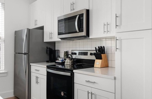 Pflugerville Apartment | Central Escape:Gym, Coffee Bar, & Perfect Location