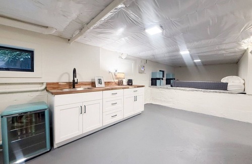 Newberg House | Central extended stay cottage with a modern charm