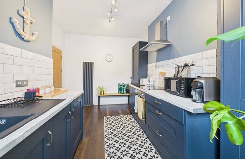 Mylor Churchtown Apartment | Central Falmouth Flat with Free Parking