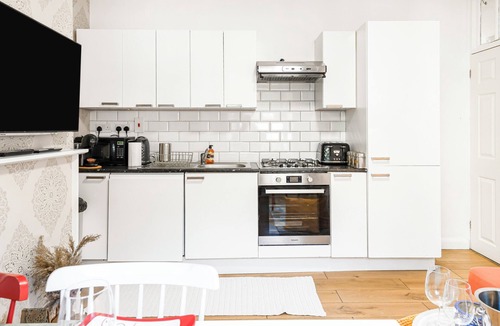 Waterloo Apartment | Central Gem in Waterloo, London