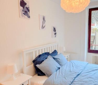 Plainpalais Apartment | Central Geneva Cozy Apartment