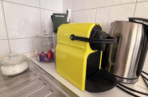 Paquis-Temple Apartment | Central Geneva Studio with free Travel Pass