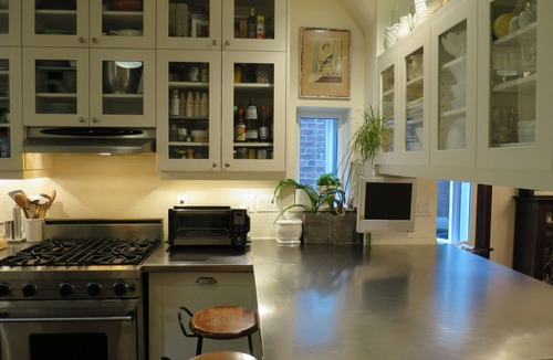 Bracondale Hill House | Central Gorgeous Davenport Village Wychwood Family House