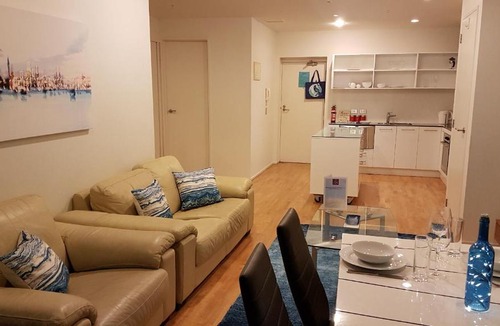 Auckland Central Business District Apartment | Central Harbor Views Apartment