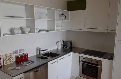 Auckland Central Business District Apartment | Central Harbor Views Apartment