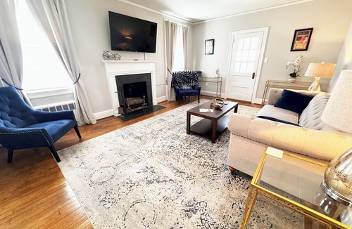Danville Apartment | Central Haven, 2 mins from Downtown, 2bd/1bt