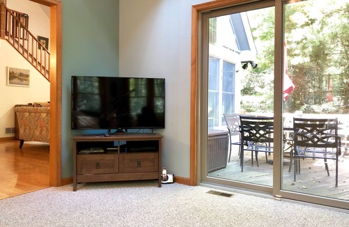 Pocono Pines House | ⭐Central heat/AC ⭐ WiFi ⭐ Near pool, lake, beach!⭐