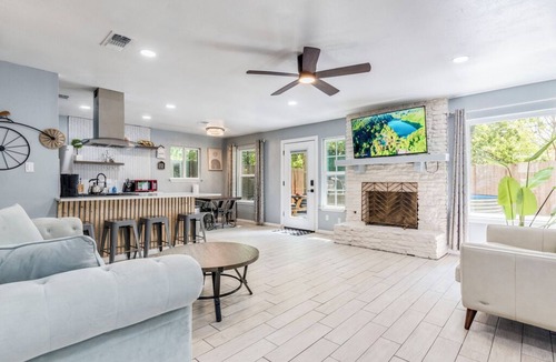 Austin House | Central/Heated Pool/Spa/Billiard Table/BBQ/Arcade/Shuffleboard