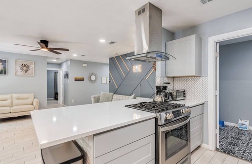 Austin House | Central/Heated Pool/Spa/Billiard Table/BBQ/Arcade/Shuffleboard