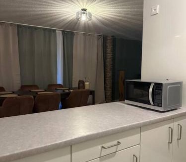 Gewerbeschule Apartment | Central Hideaway Garden, Parking, Cinema,4,5rooms