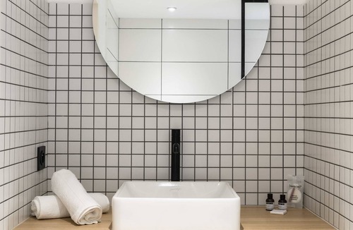 Hotel de Ville - Quinconces Hostel | Central Hostel